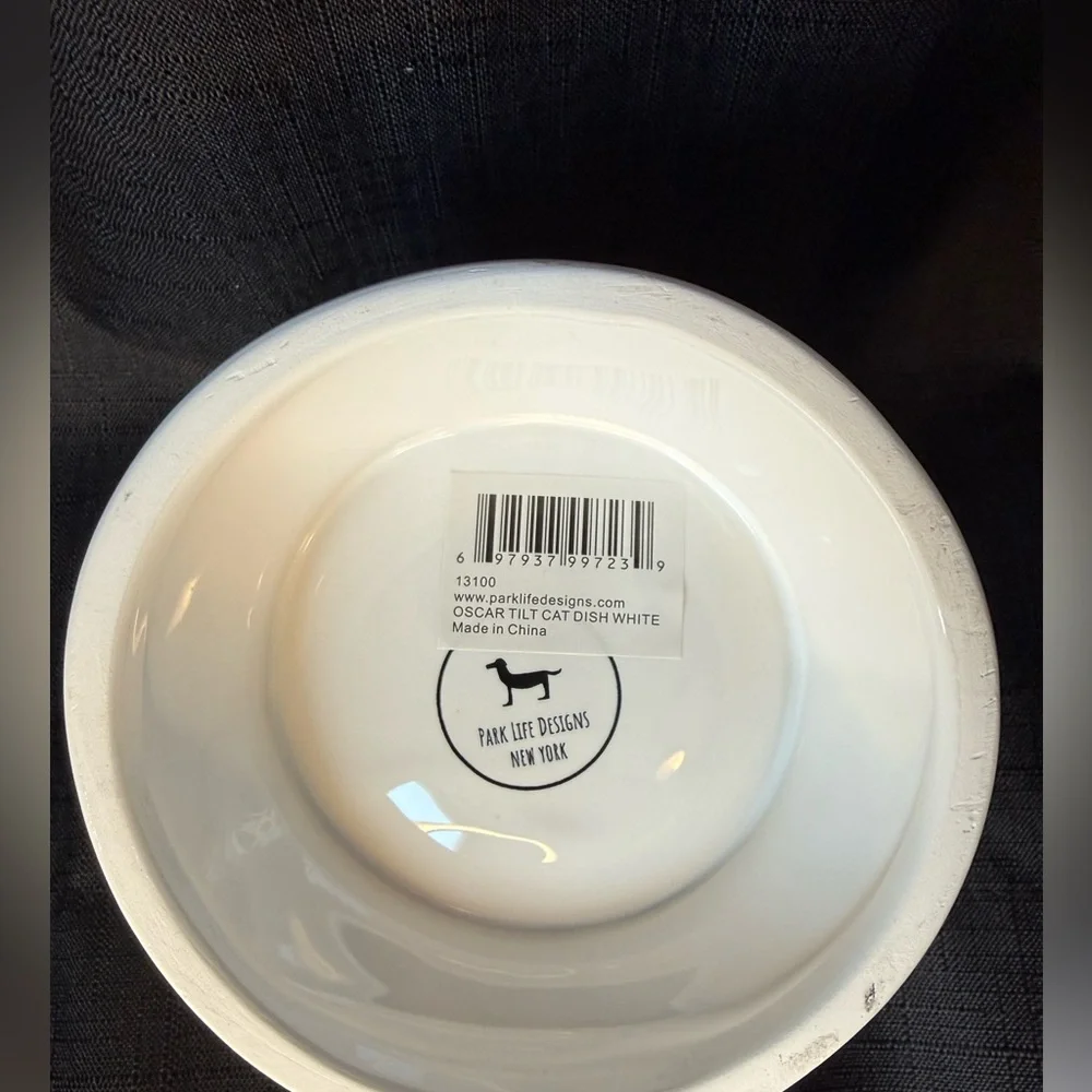 Park Life Design Matching White Cat Ceramic Bowl Set - 1 1/2 Cup Each.